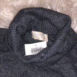 Brandy Melville Tops - Brandy Melville short sleeve turtleneck top new Brandy Melville Tops - Brandy Melville short sleeve turtleneck top new